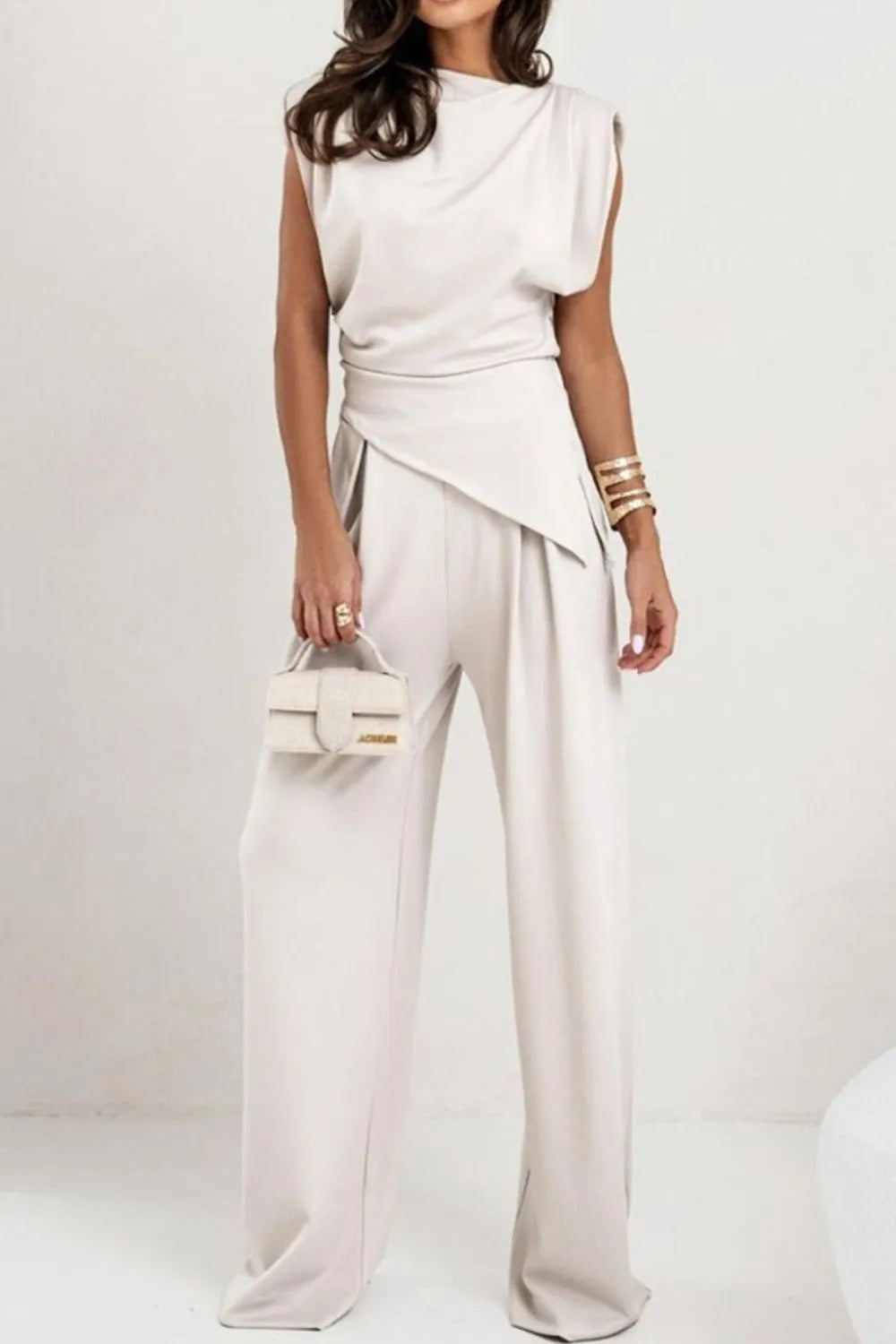 Conjunto Asimétrico con Estilo y Comodidad - EthikStyle