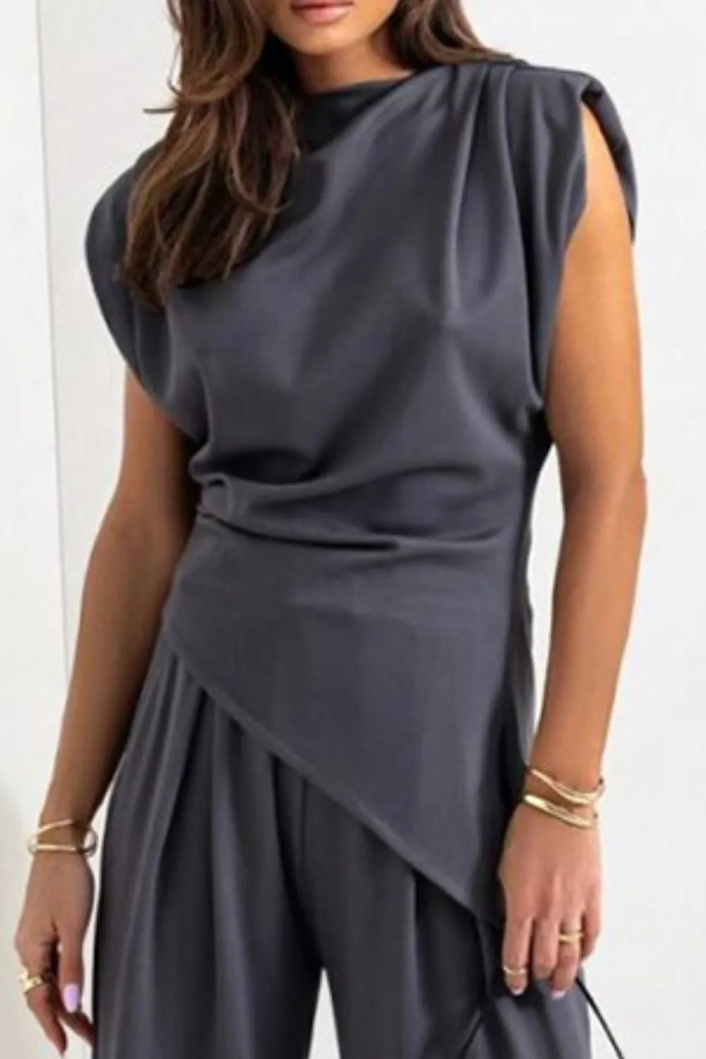 Conjunto Asimétrico con Estilo y Comodidad - EthikStyle